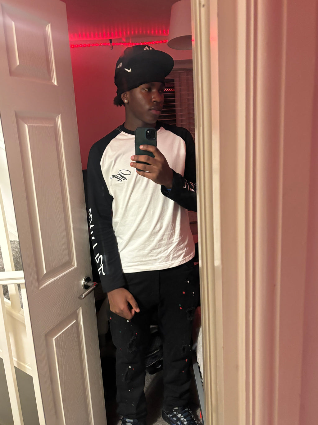 VANTIEL BLACK LONGSLEEVE PREORDER